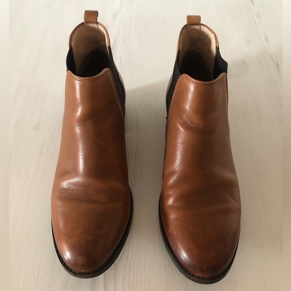 Clarks Leather Chelsea Boot - Picture 2 of 8